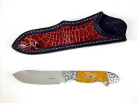 "Regulus" obverse side view in 440C high chromium stainless steel blade, hand-engraved 304 stainless steel bolsters, Sampson Peak Brecciated Jasper gemstone handle, American Alligator inlaid in leather sheath